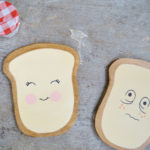 Sotto tazza Toast in legno dipinto - immagine 3