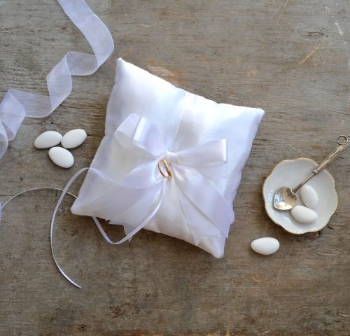 Cuscino porta fedi in raso bianco classico