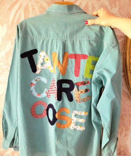Camicia personalizzata con scritta "Tante care cose"